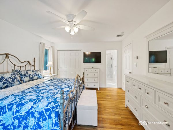 Hamptons Home 1020354