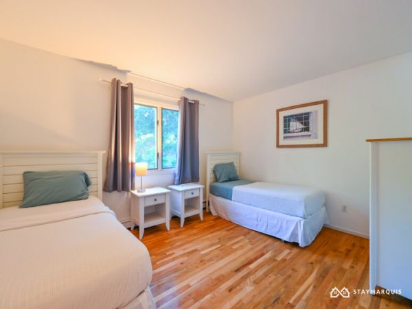 Hamptons Home 1020354