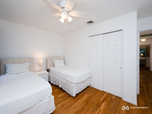 Hamptons Home 1020354