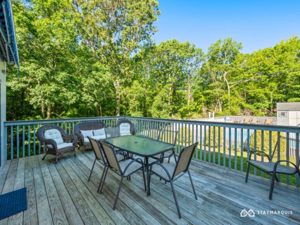Hamptons Home 1020354