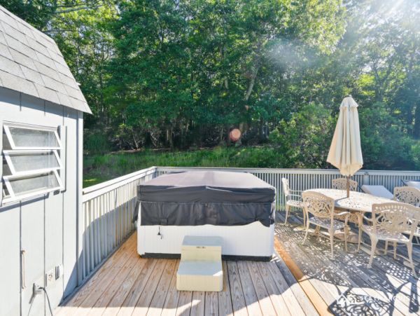 Hamptons Home 1020354