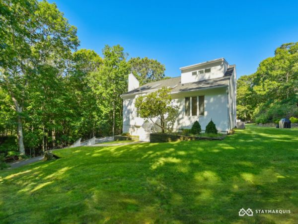 Hamptons Home 1020354