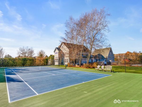 Hamptons Home 1020356
