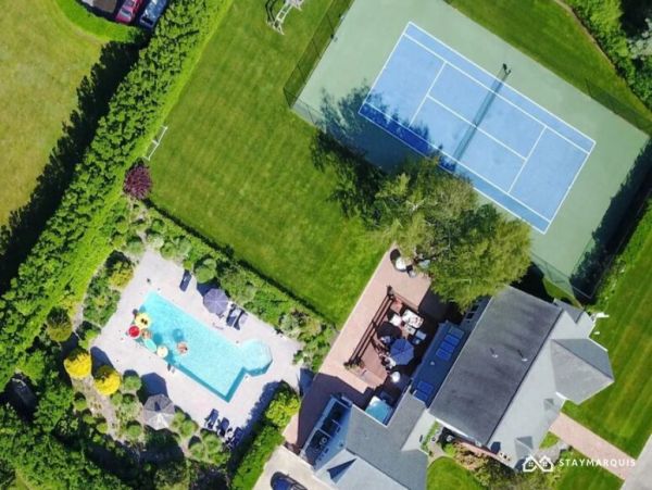 Hamptons Home 1020356