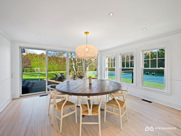 Hamptons Home 1020356