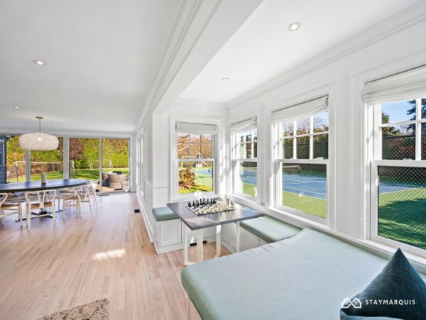 Hamptons Home 1020356