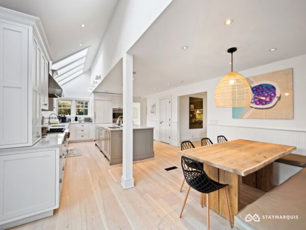 Hamptons Home 1020356