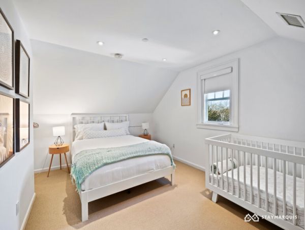Hamptons Home 1020356