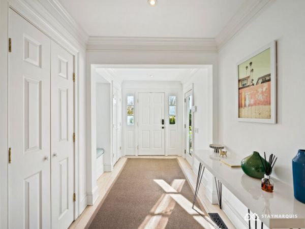 Hamptons Home 1020356