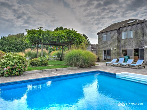 Hamptons Home 1020357