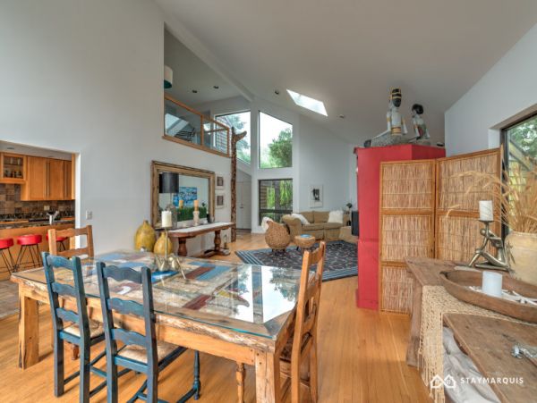 Hamptons Home 1020357