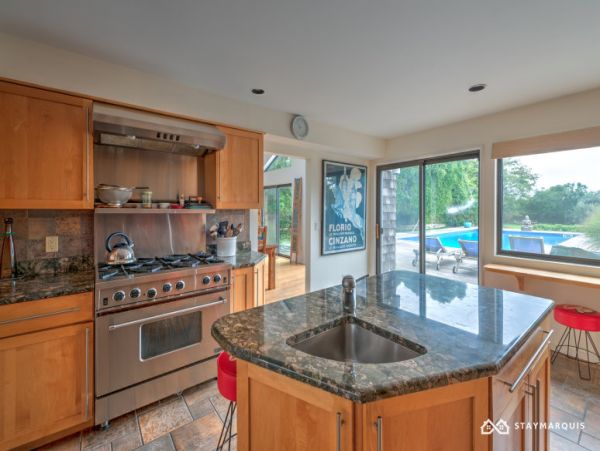 Hamptons Home 1020357
