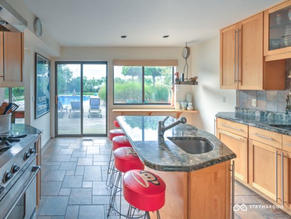 Hamptons Home 1020357