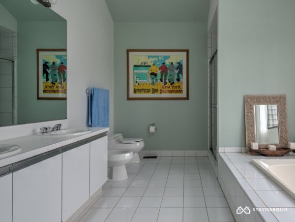 Hamptons Home 1020357
