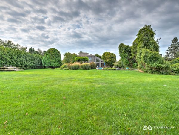 Hamptons Home 1020357