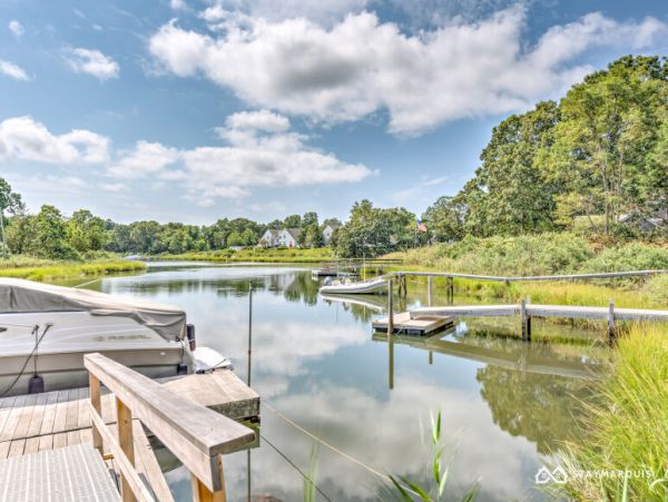 Hamptons Home 1020359