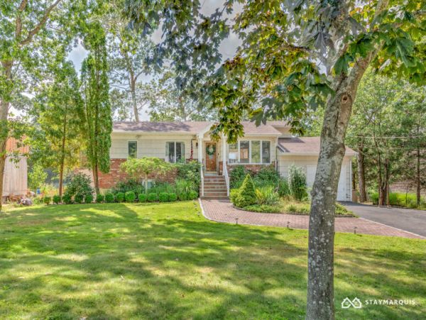 Hamptons Home 1020359