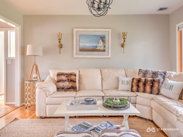 Hamptons Home 1020359