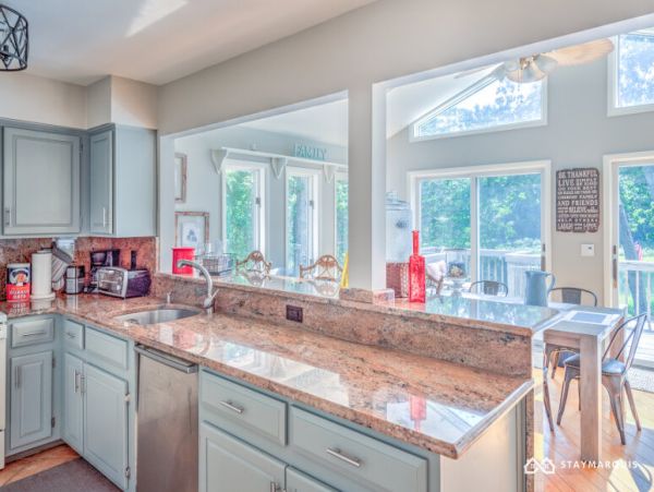 Hamptons Home 1020359
