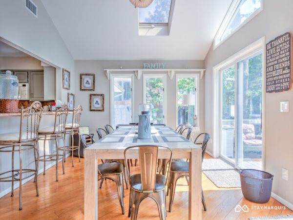 Hamptons Home 1020359