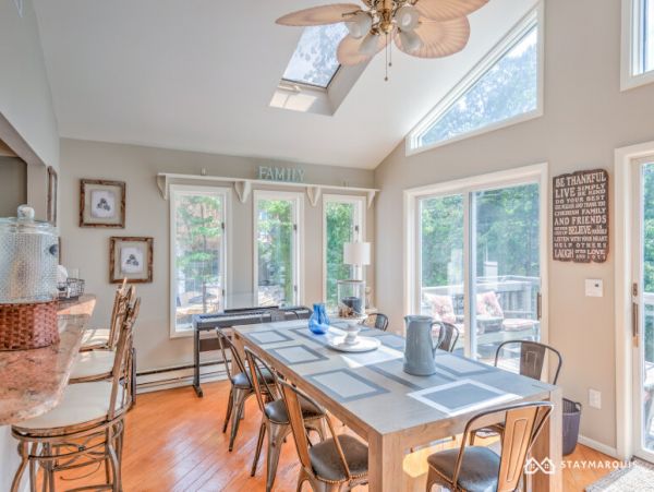 Hamptons Home 1020359