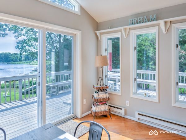 Hamptons Home 1020359