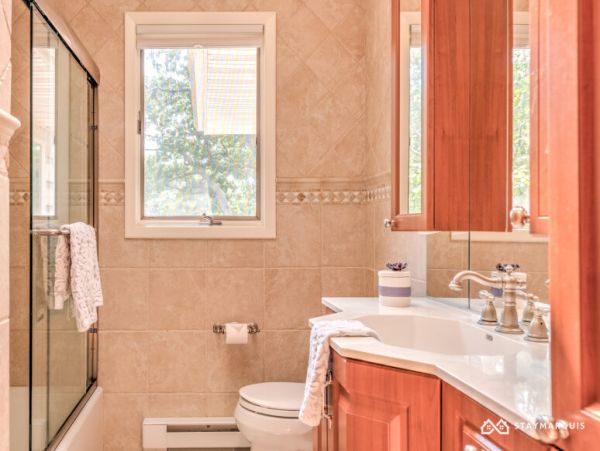 Hamptons Home 1020359