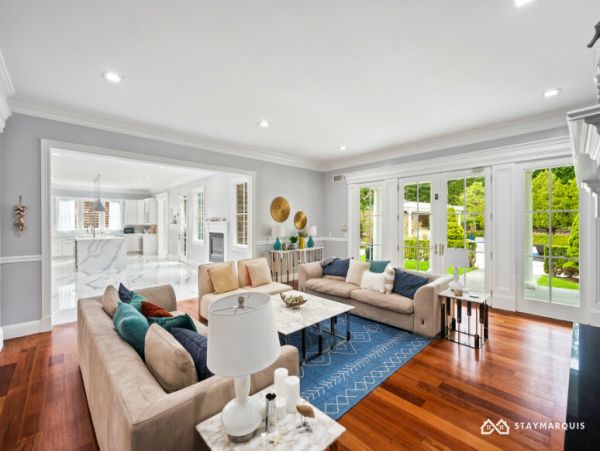 Hamptons Home 1020360