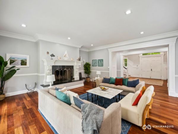 Hamptons Home 1020360
