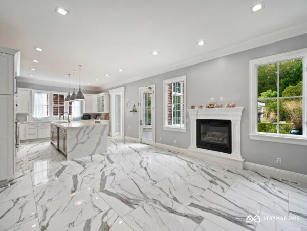 Hamptons Home 1020360