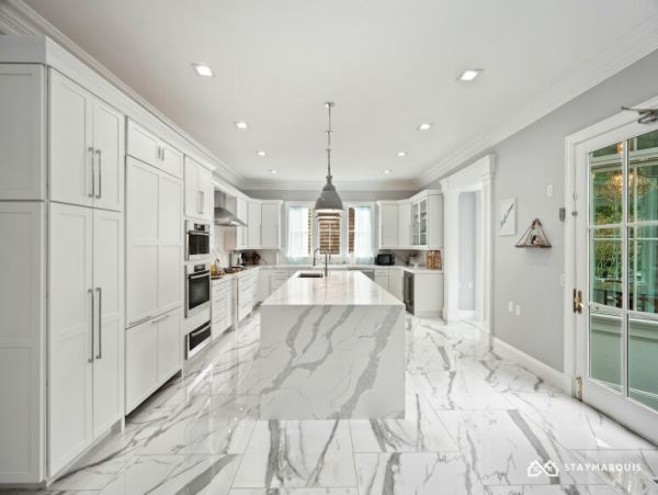 Hamptons Home 1020360