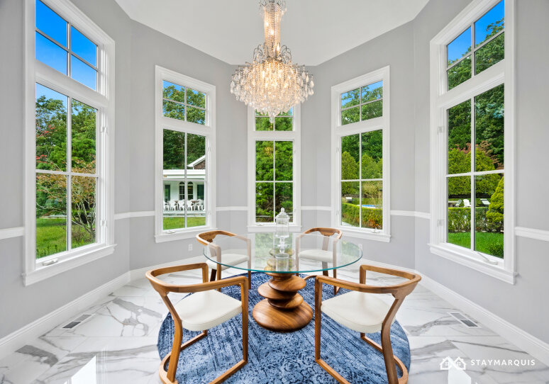 Hamptons Home 1020360