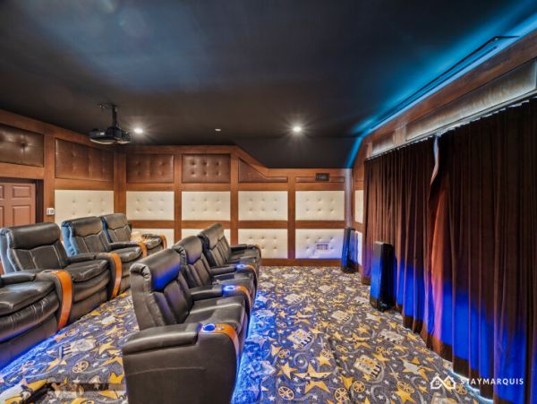 Hamptons Home 1020360