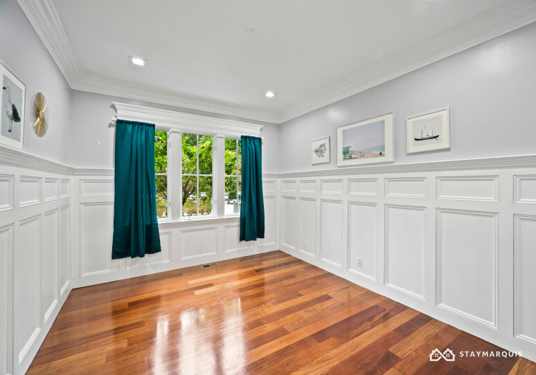 Hamptons Home 1020360