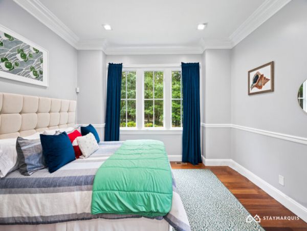 Hamptons Home 1020360