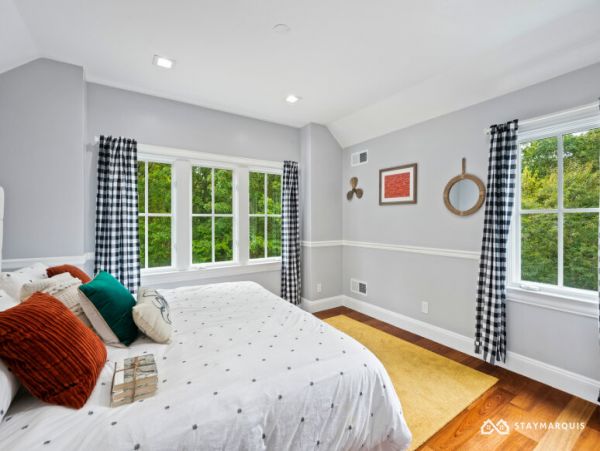 Hamptons Home 1020360