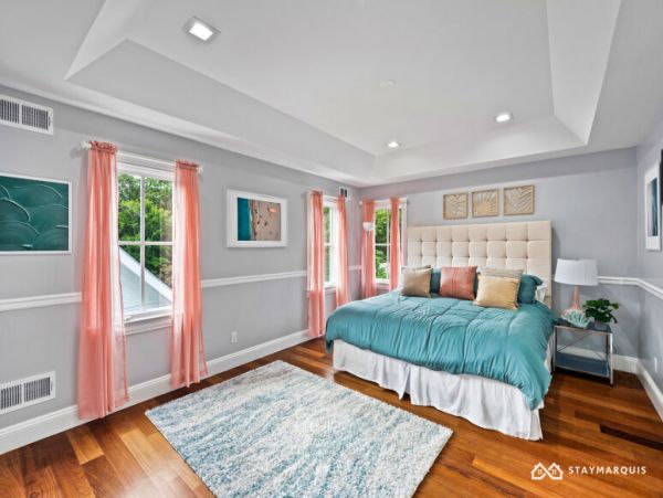 Hamptons Home 1020360