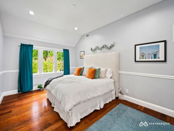 Hamptons Home 1020360