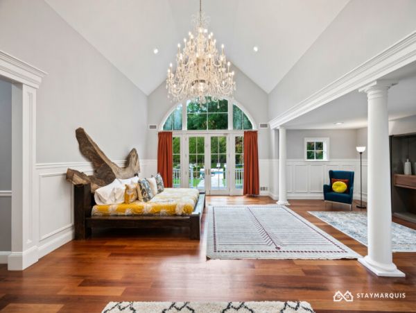 Hamptons Home 1020360
