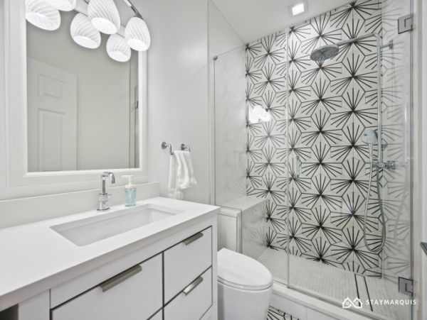 Hamptons Home 1020360