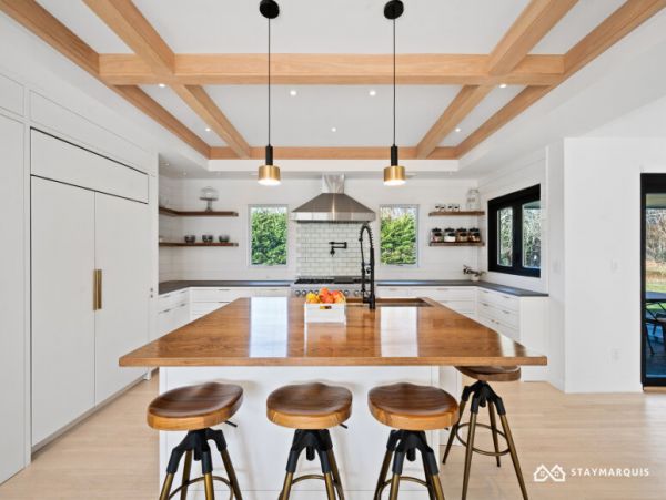 Hamptons Home 1020362