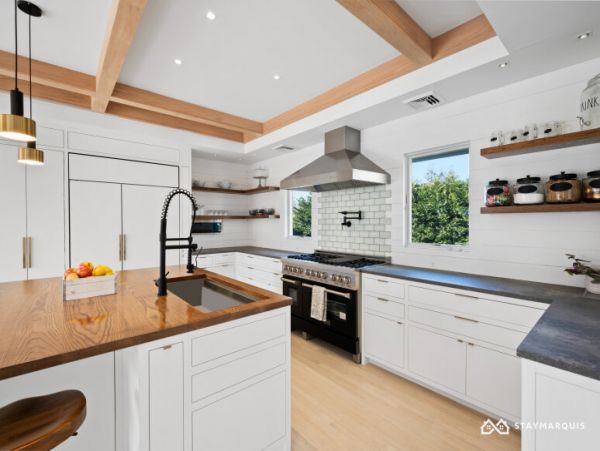 Hamptons Home 1020362