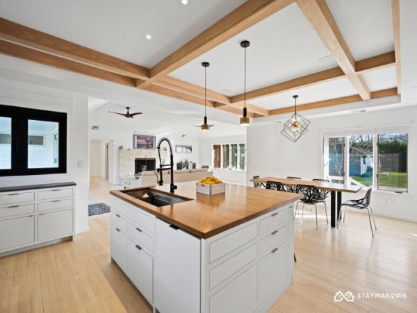Hamptons Home 1020362