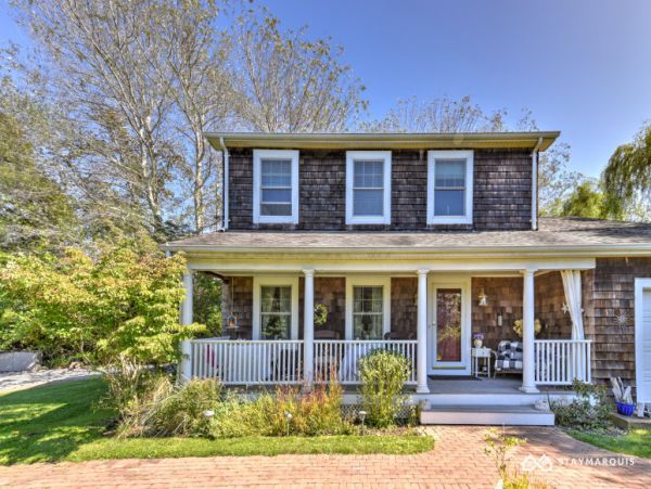 Hamptons Home 1020363