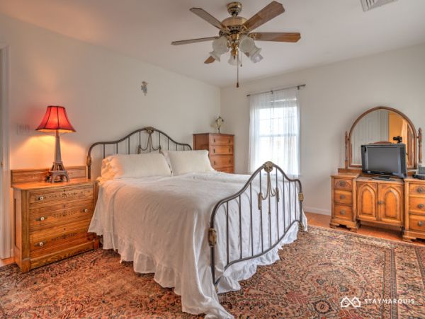 Hamptons Home 1020363