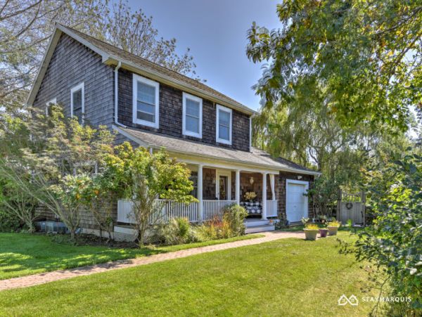 Hamptons Home 1020363