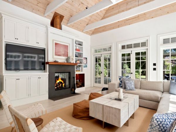 Hamptons Luxury Vacation Pool Home 4 Bedrooms Sleeps 10
