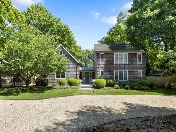 Hamptons Luxury Vacation Pool Home 4 Bedrooms Sleeps 10