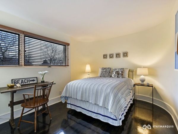 Hamptons Home 1020365