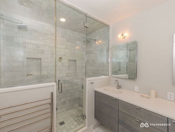 Hamptons Home 1020365